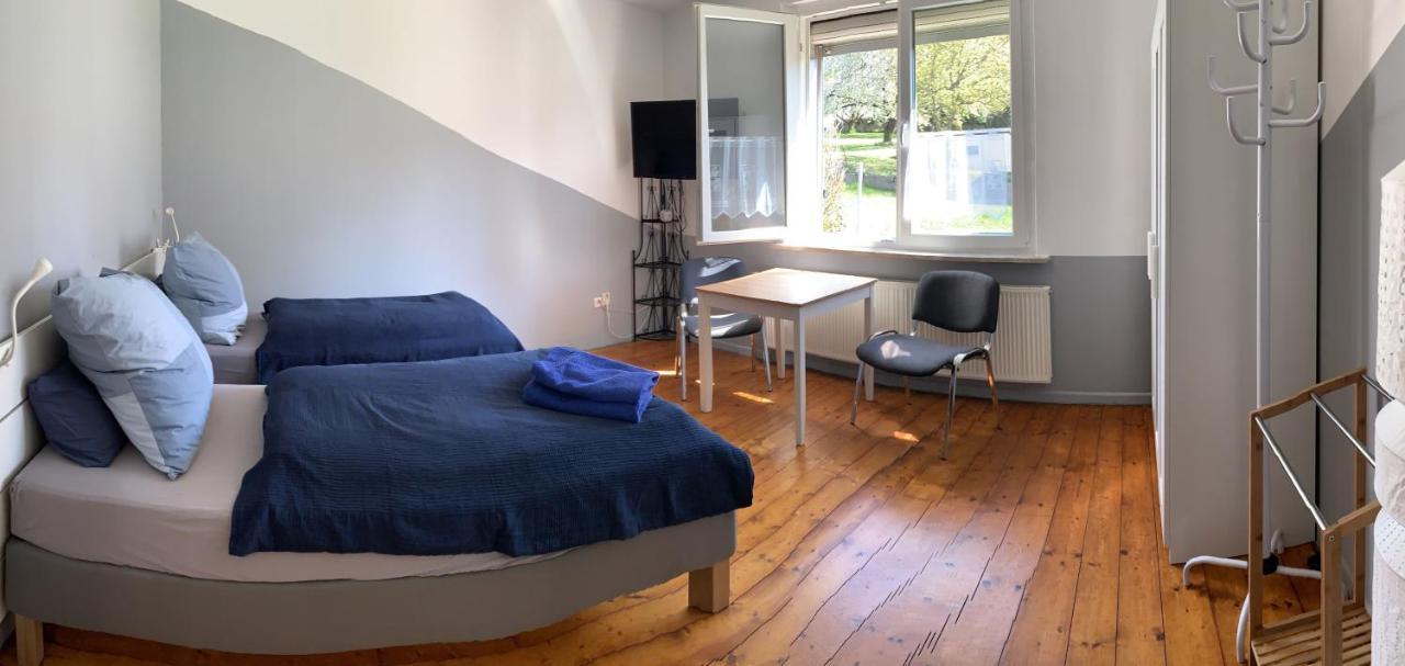 Monteurs Zimmer Noack Borssum Bagian luar foto