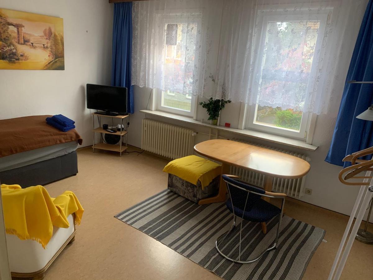Monteurs Zimmer Noack Borssum Bagian luar foto
